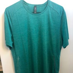 NWT Men’s Lululemon Fast and Free  tshirt - M